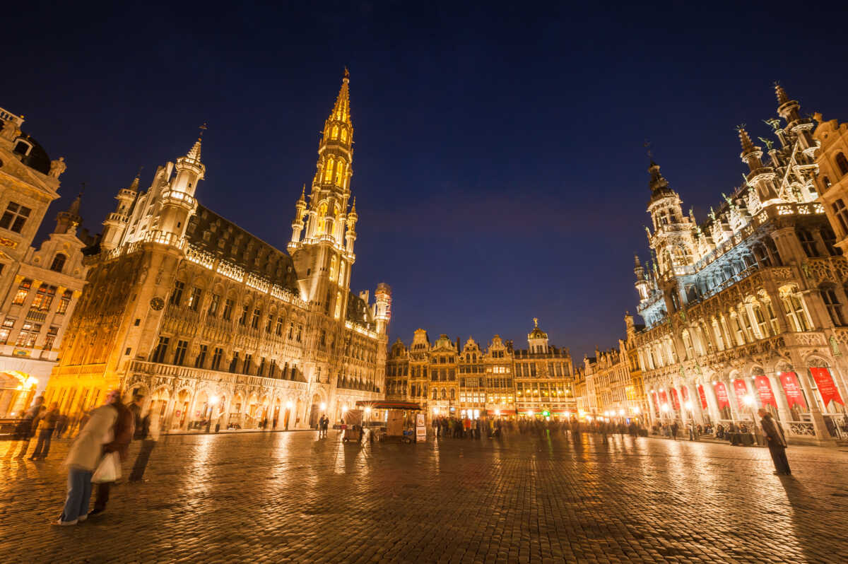 Brussels, belgium at night.